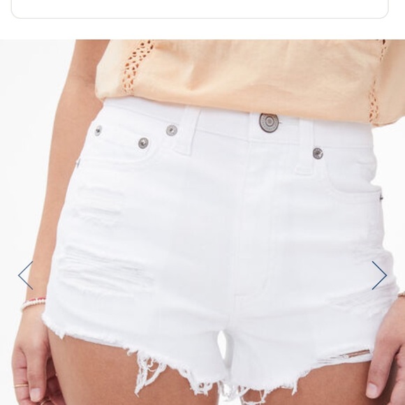 Vibrant Pants - All White Trendy Summer Shorts